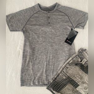 Lululemon Size S Metal Vent Tech SS Henley NWT